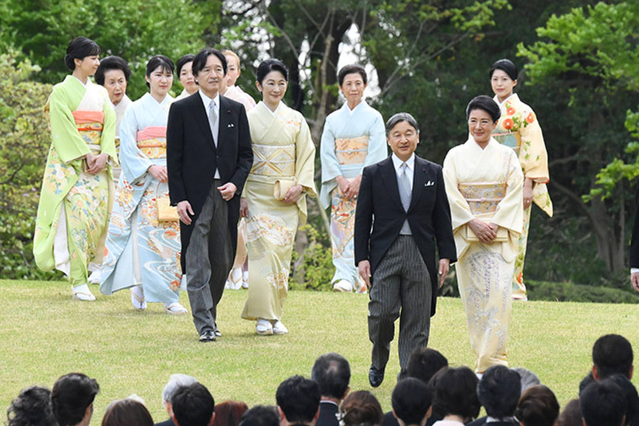 社説）皇室典範改正 無体な可決 中道の不実 | 朝日ウイークリー