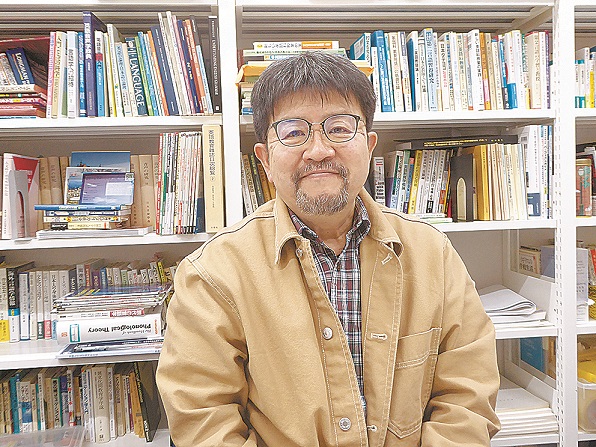 増補改訂版 英語力を鍛えたいのなら、あえて訳す！」の著者、山本史郎