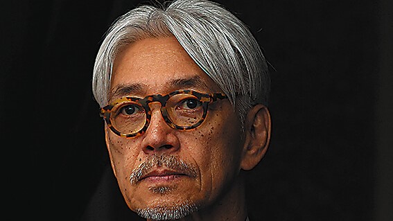 YMOの音楽家、坂本龍一さん、71歳で死去 | 朝日ウイークリーデジタル