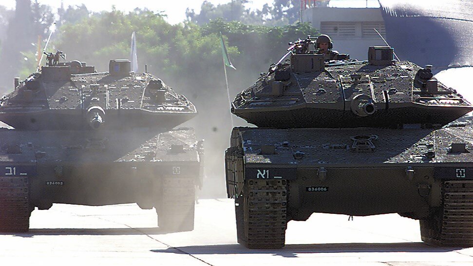 朽ちて池に沈んだT72 ジオラマ　メルカバ戦車付き 朽ちて池に沈んだT72 ジオラマ メルカバ戦車付き - メルカリ