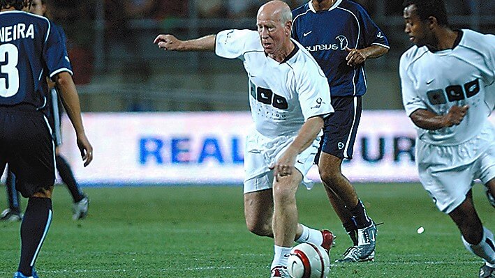 英サッカー界のレジェンド ボビー・チャールトン氏死去 | 朝日