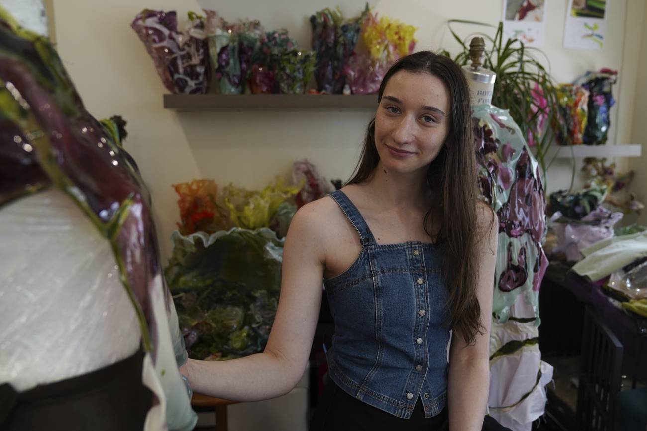 Designer creates celebrity fashion dresses made with sustainable seaweed