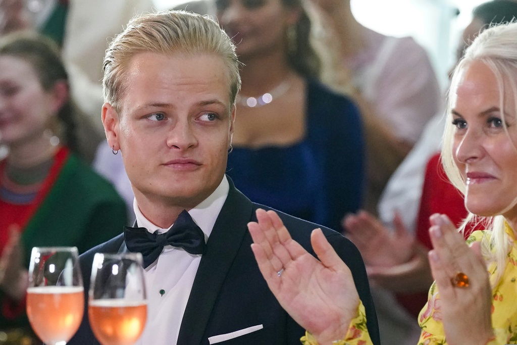 ノルウェー皇太子妃の長男、レイプ罪などで起訴