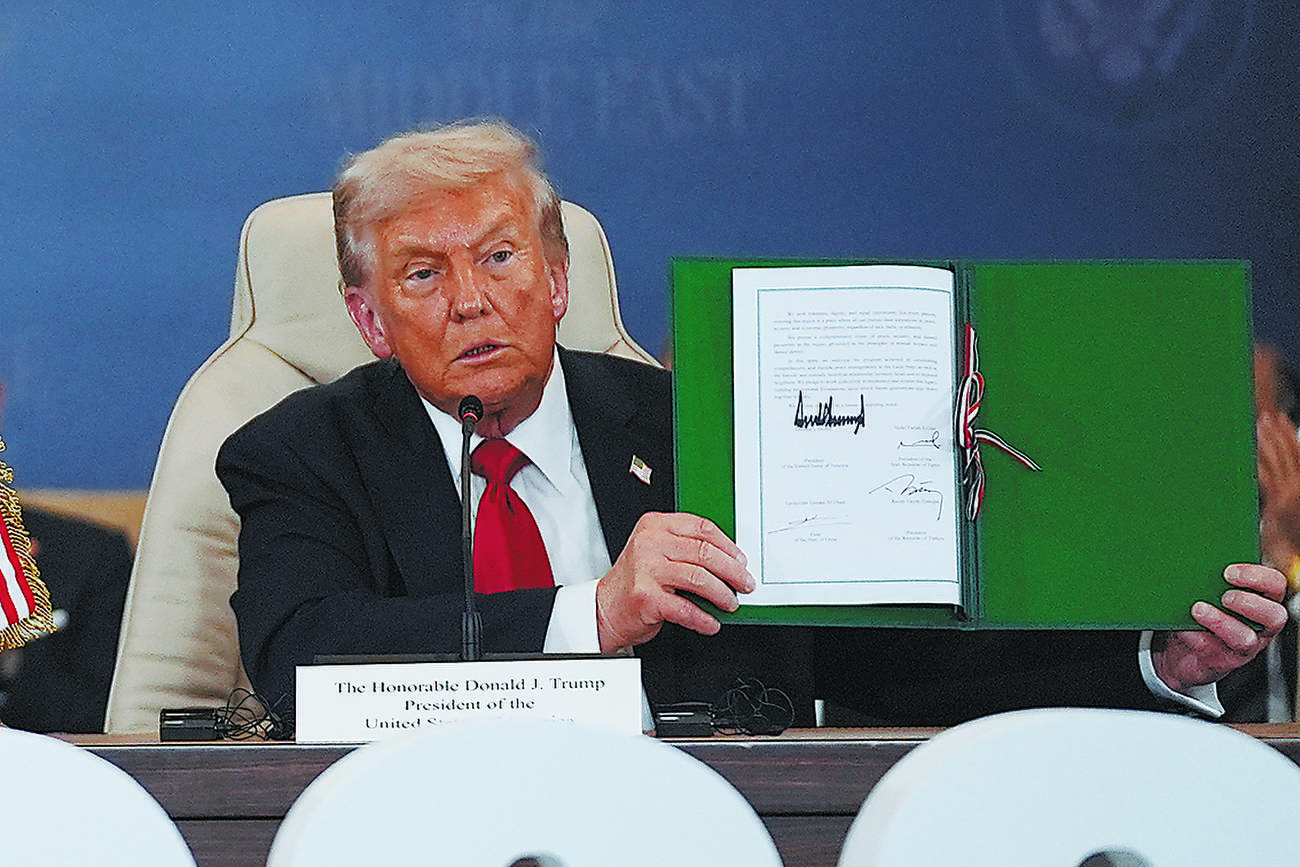 Gaza war ends as last Israeli hostages swapped for Palestinian detainees