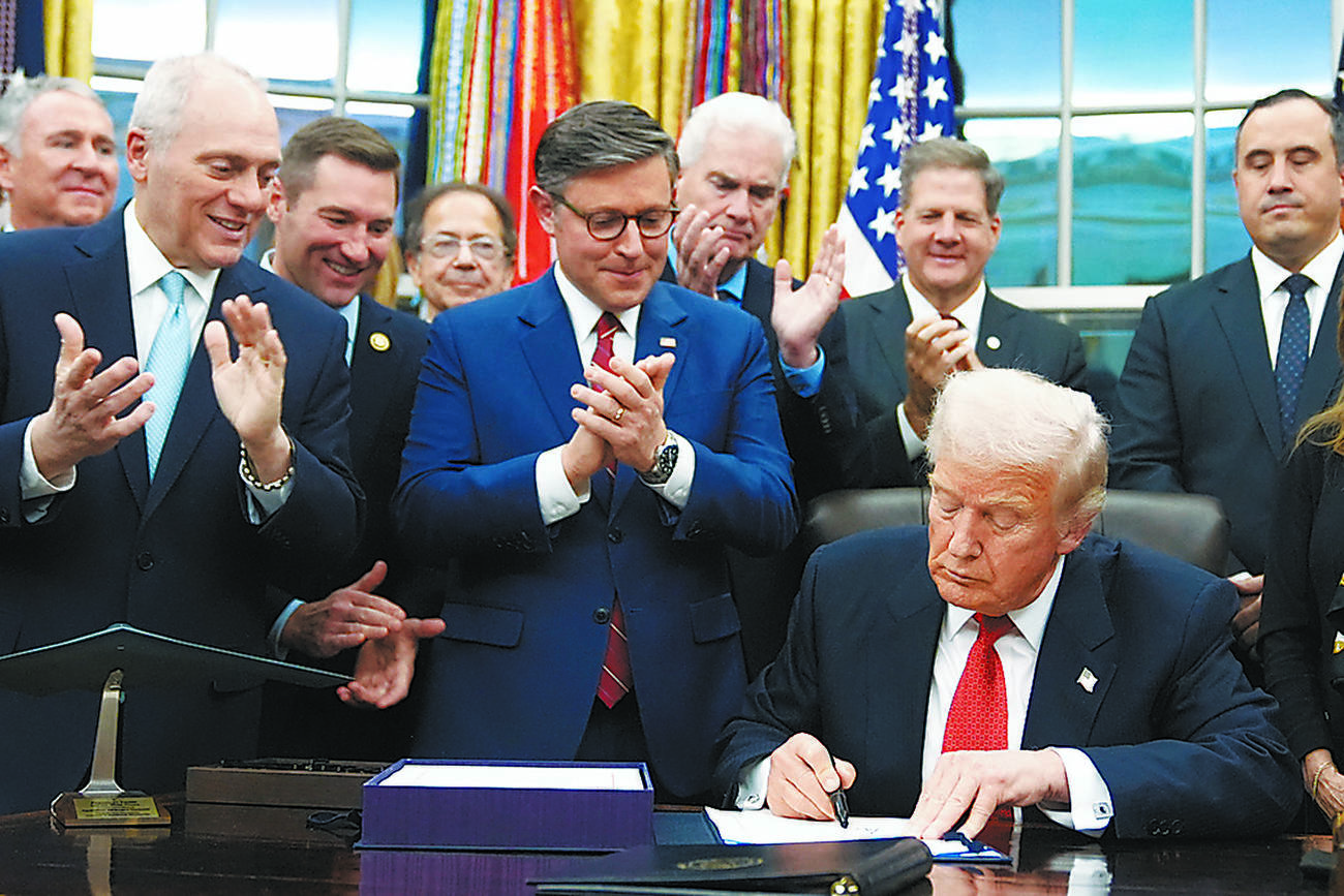 Trump signs deal to end longest U.S. government shutdown in history