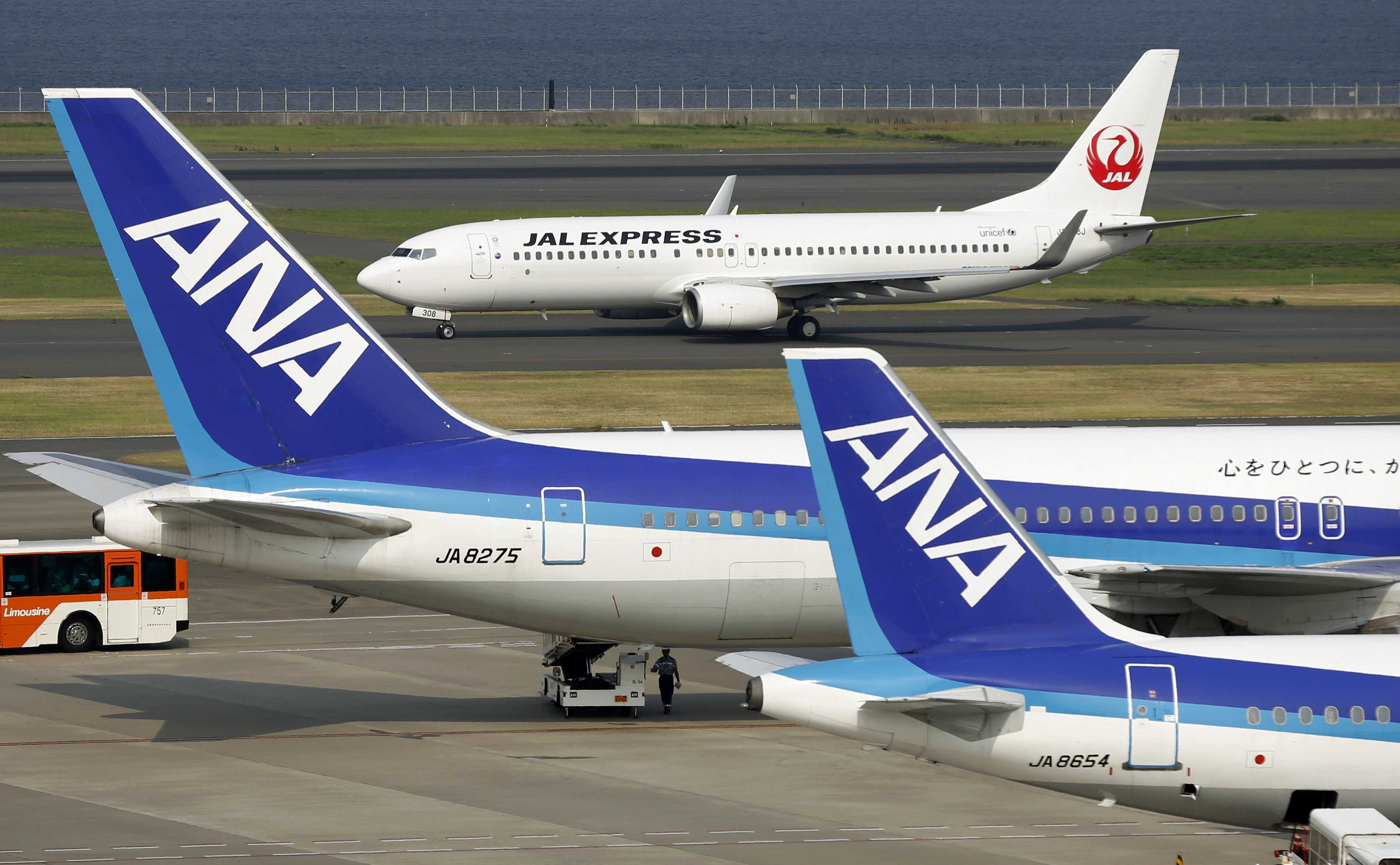 ANA・JAL、国際線の燃油サーチャージ引き上げへ