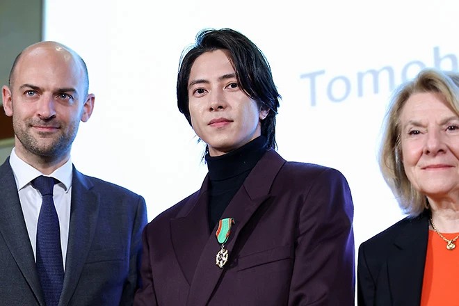 俳優の山下智久さんに仏勲章　ワイン文化の橋渡し