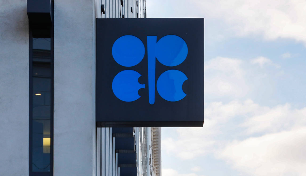 UAE が OPEC 脱退　国益優先、生産拡大で原油価格下落の可能性も