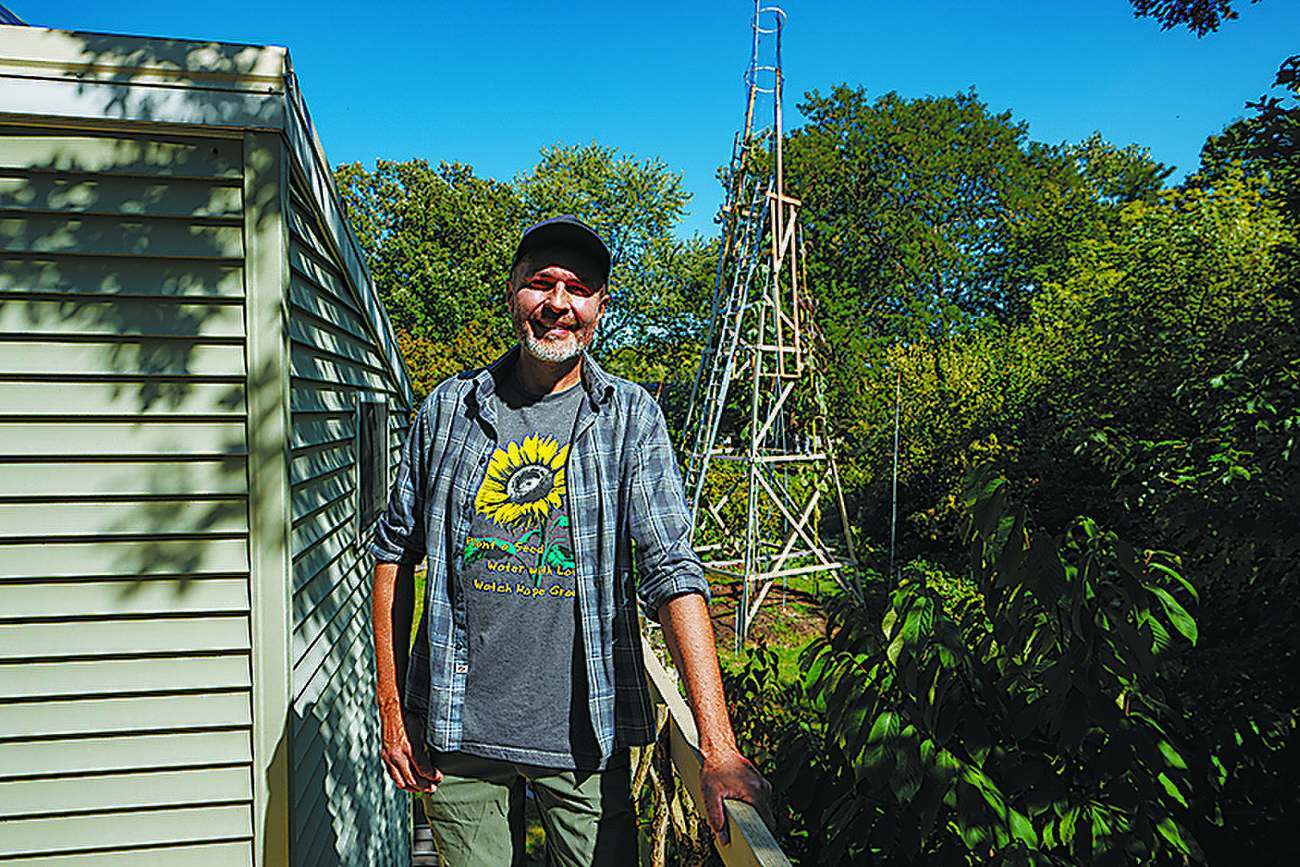 World’s tallest sunflower blooms in tribute