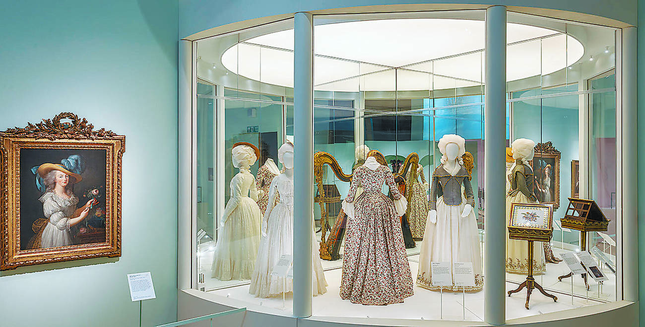 ‘Most fashionable queen’ Antoinette on show