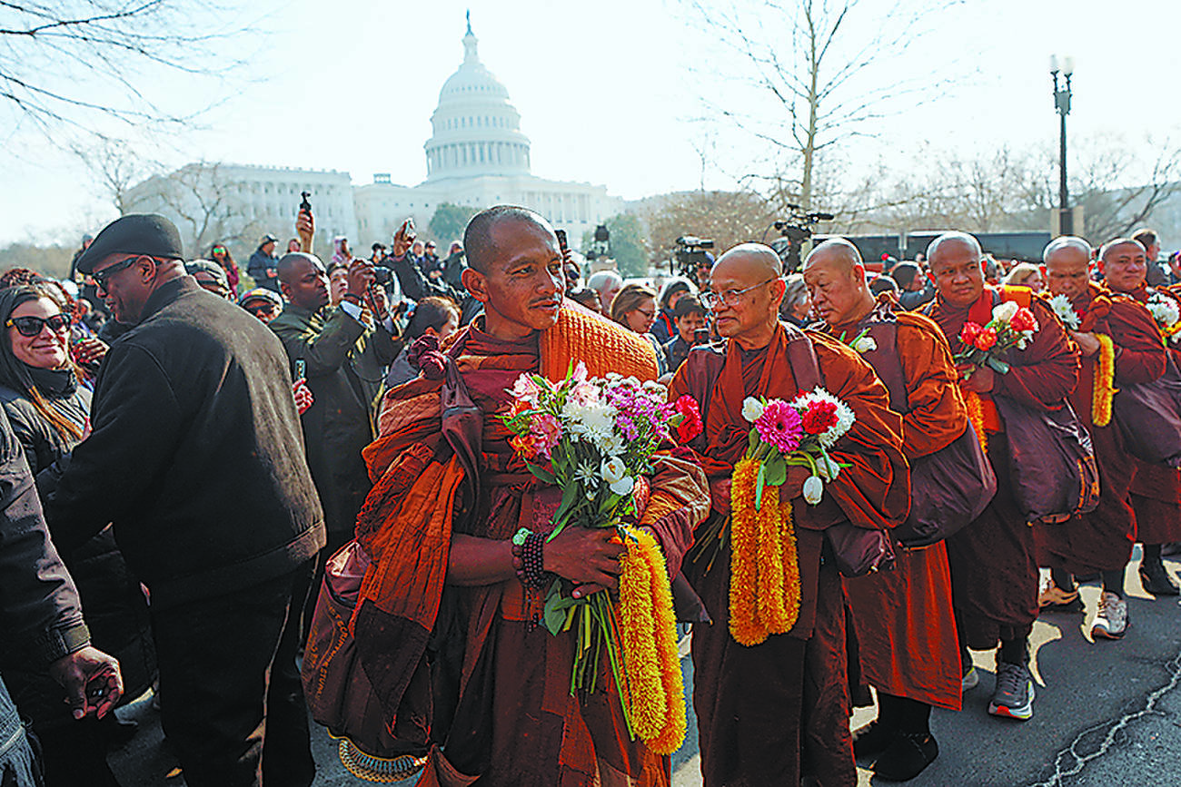 Buddhist monks complete Walk for Peace