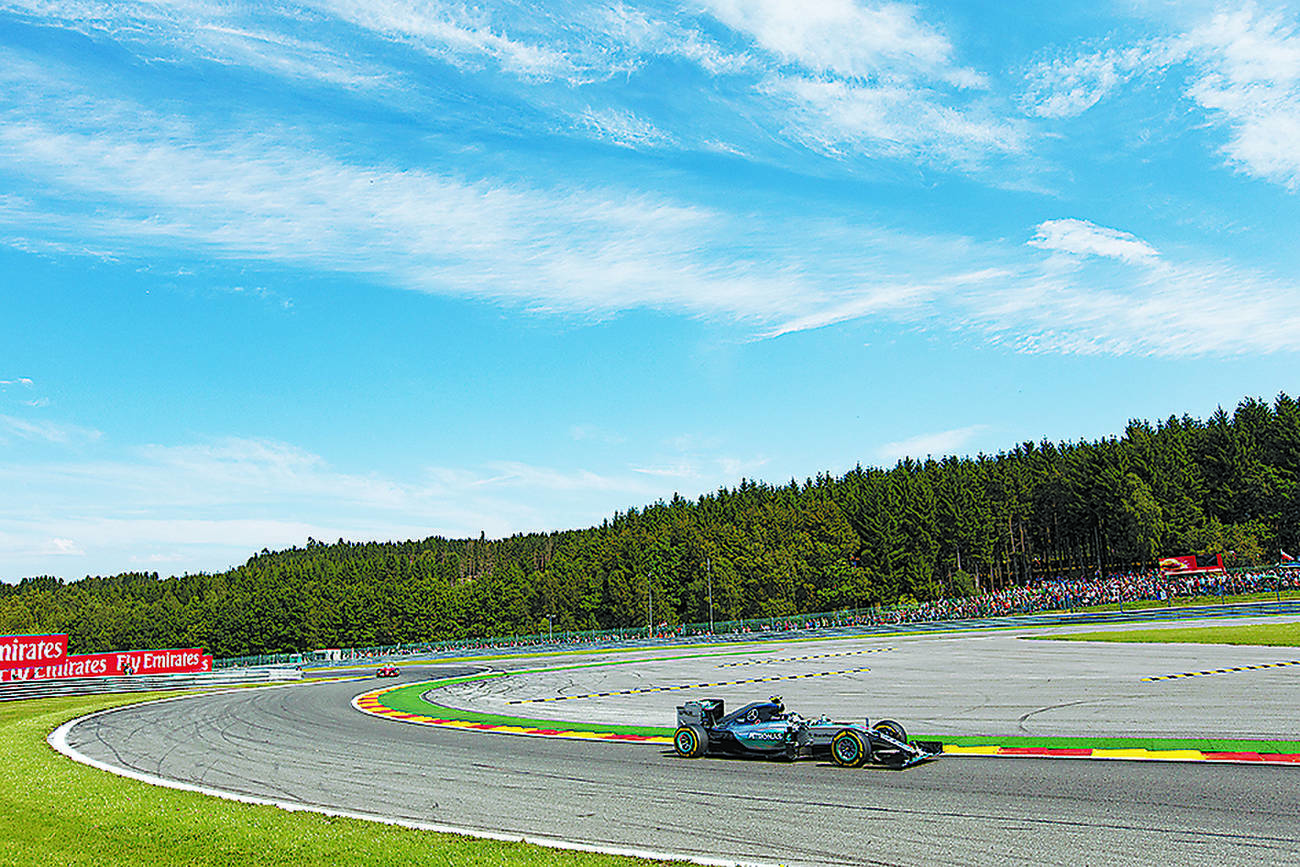 Moet, F1 offer luxurious meals on wheels
