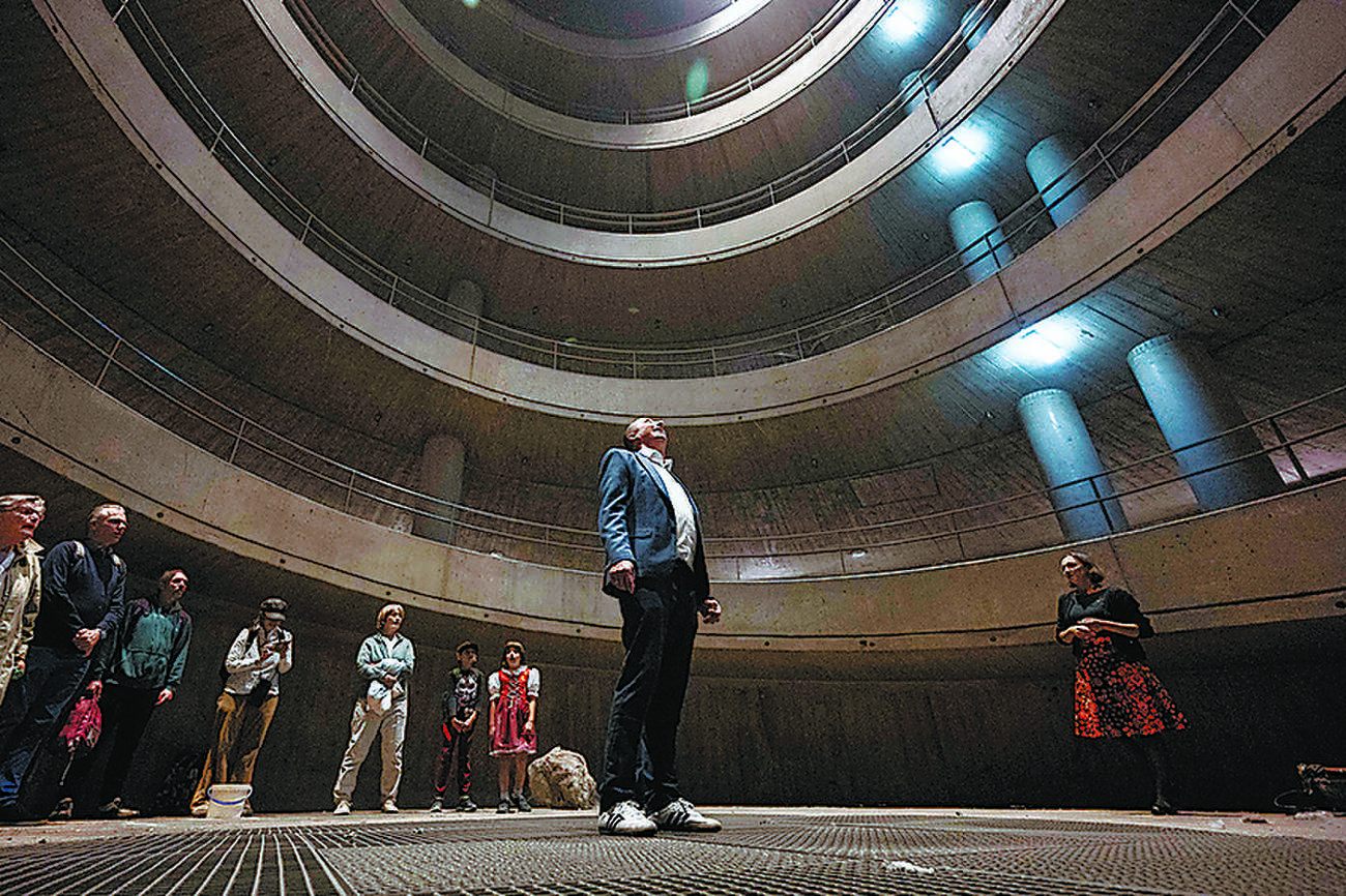 Austrian yodelers take voices underground